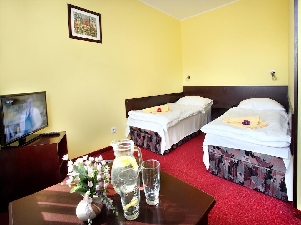 Hotel Milan Vopicka Hluboká nad Vltavou Quarto foto