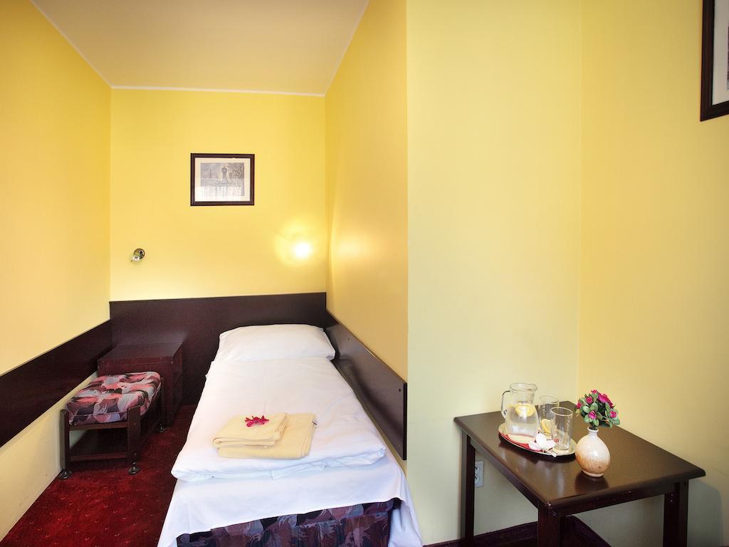 Hotel Milan Vopicka Hluboká nad Vltavou Quarto foto